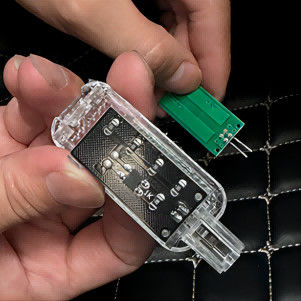 PCBA con 12 LEDs de luz alta para la luz del hueco del pie del automóvil apoya las luces originales de la atmósfera del automóvil Cambiar de color sincrónicamente